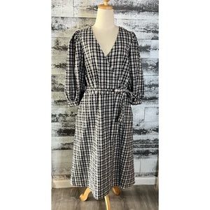 A New Day Black and Cream Plaid Seersucker Belted Dress size XL